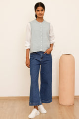 Buy the Look | Alpaca gilet, Blouse & Jeans - Aspiga