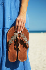 Tatu Heel Sandals | Silver - Aspiga