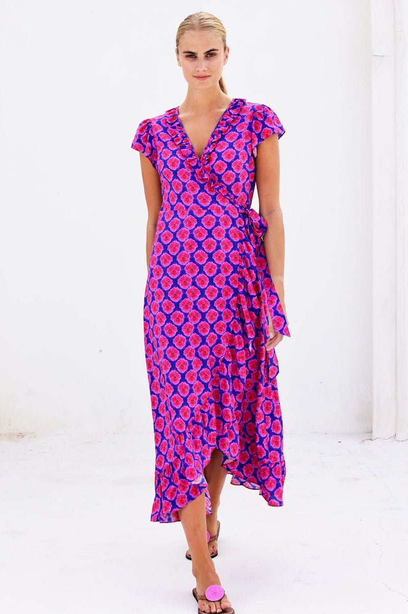 blue and pink wrap dress Demi EcoVero™ Size:50x30 It can be worn cn_Blazer+Chino Sydney's Closet Wedding Guest