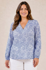 Clea Viscose Crinkle Blouse | Circle White/Blue