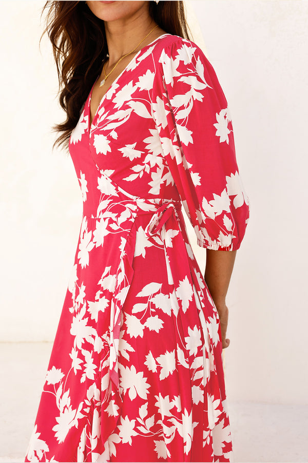dress shape for apple shape Hey, babes! , Got an apple shape body? , Weve got you covered!,  Here are the top 5 dresses that will make you look and feel amazing:,  Empire waist magic , Flowy tiered sundresses , Styles