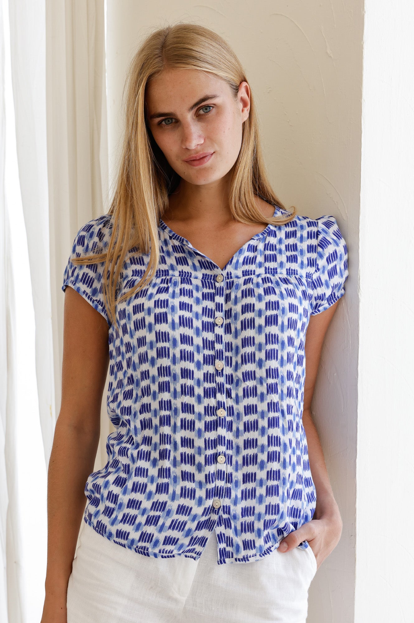 Lisbon Viscose Crinkle Blouse | Ikat White/Blue