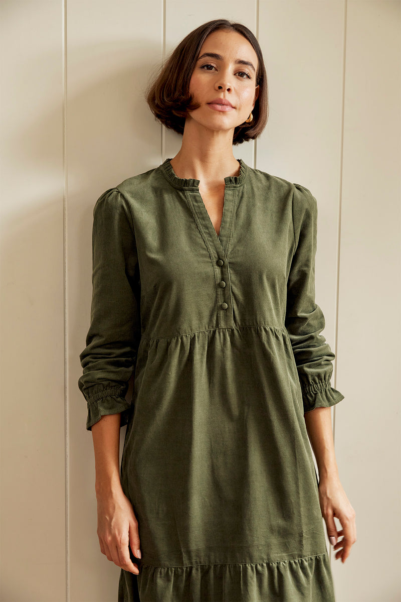 Womens Aspiga Green Liv Corduroy Dress L (US 12-14) Womens Aspiga Green Liv Corduroy Dress L (US 12-14)
