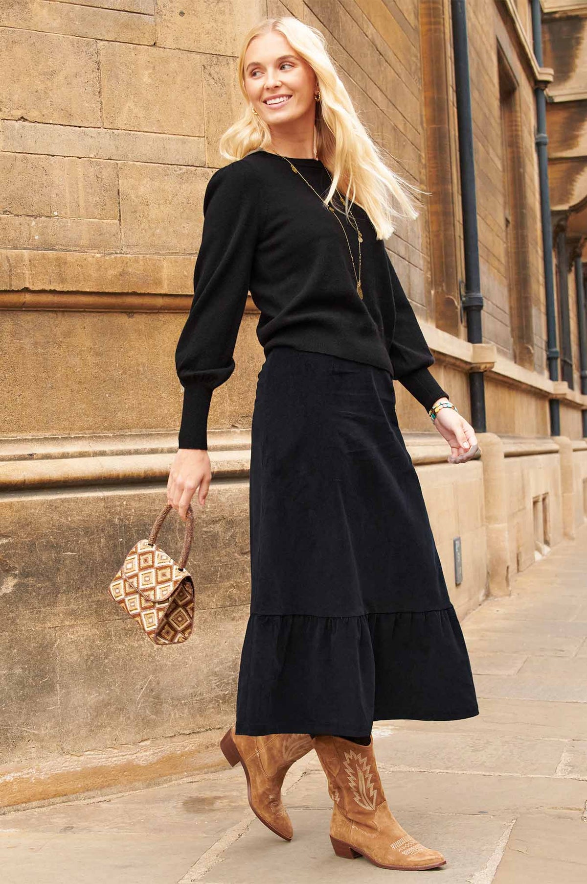 Lori Stretch Corduroy Skirt Black Aspiga