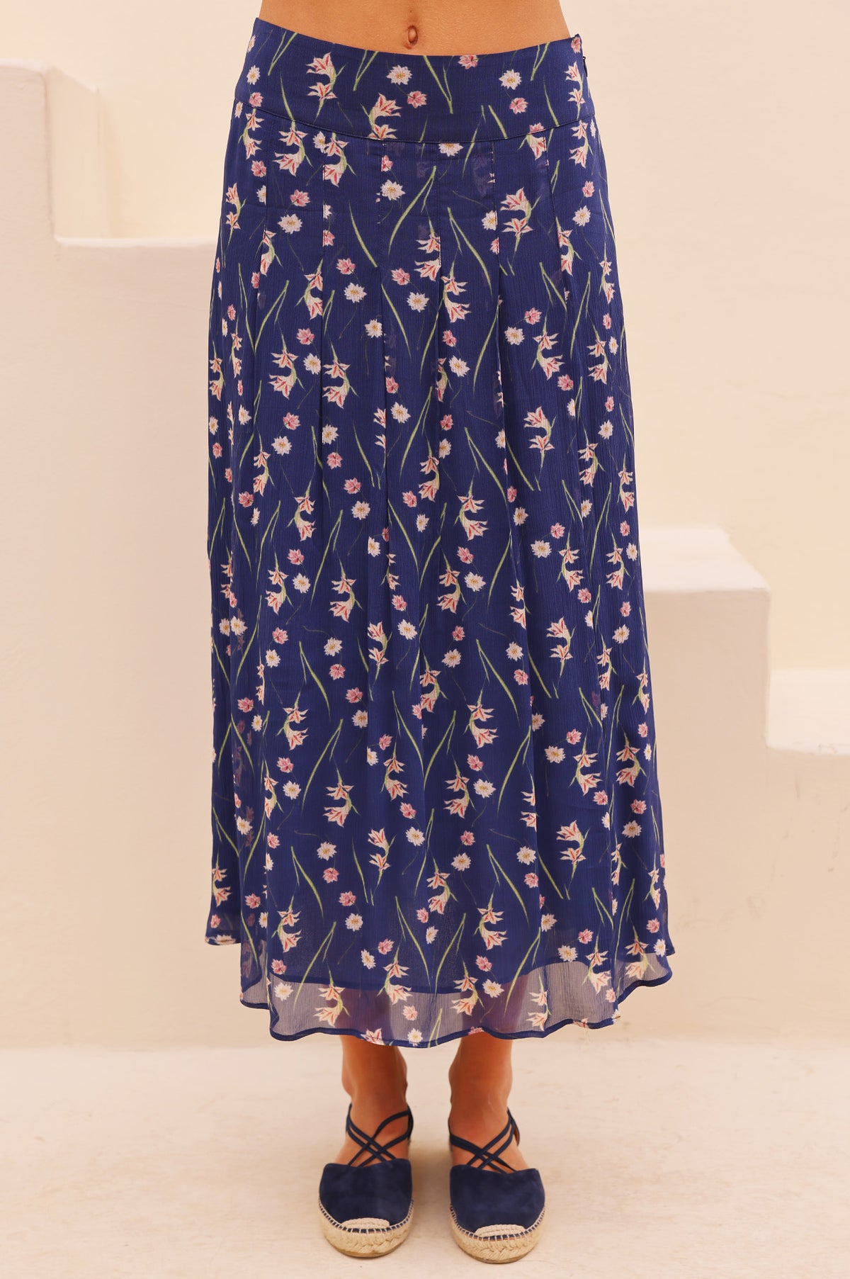 ARTS&SCIENCE skirt navy 花柄 Aspiga Sustainable Womens RHS Mira Chiffon Navy Skirt Summer Holiday