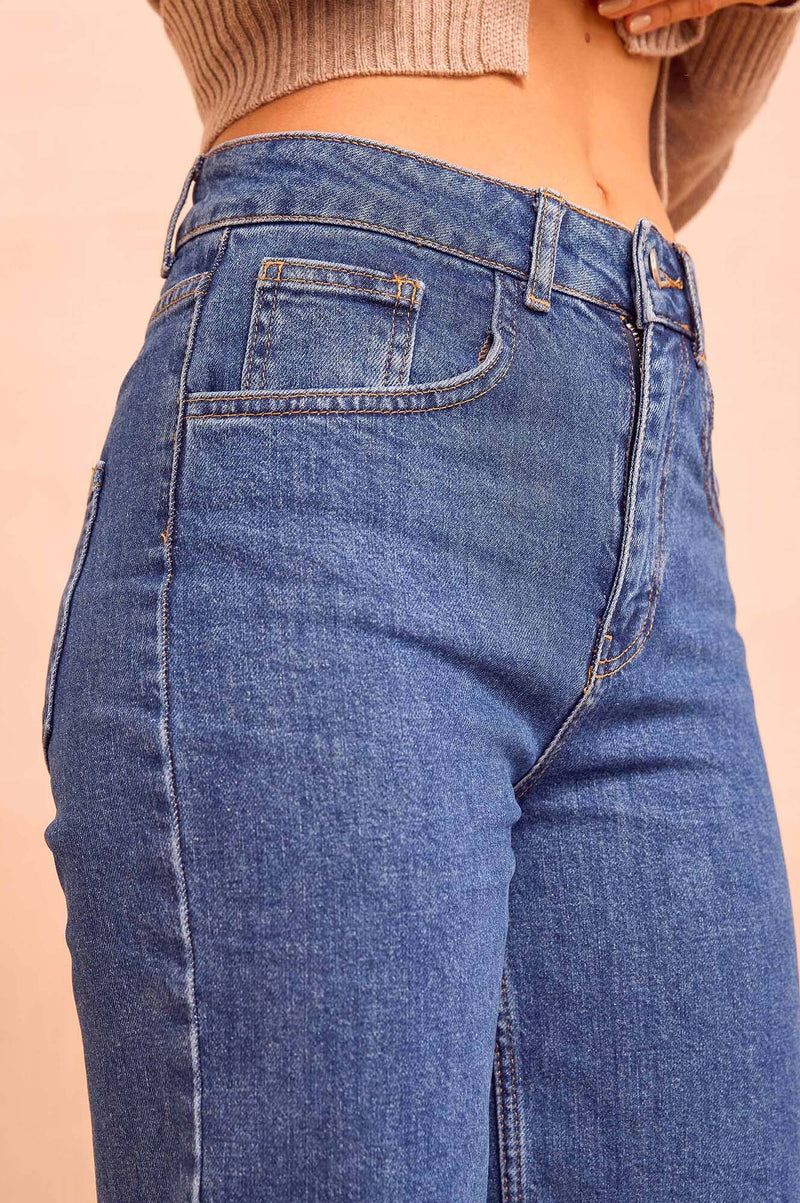 Tank, Blouse & Jeans