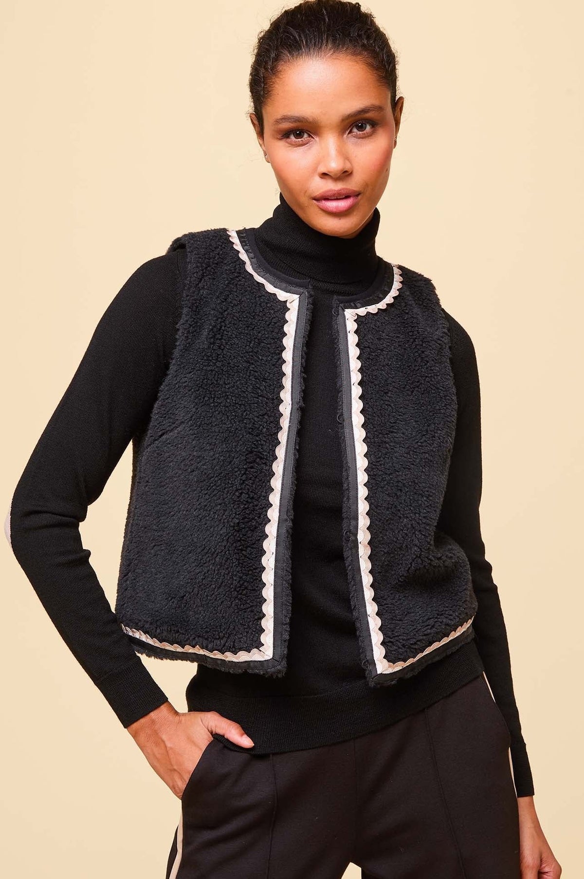 Aspiga Ladies Sustainable Trim Detail Polyester Fleece Gilet