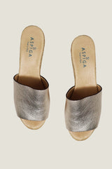 Laura Mule | Gold