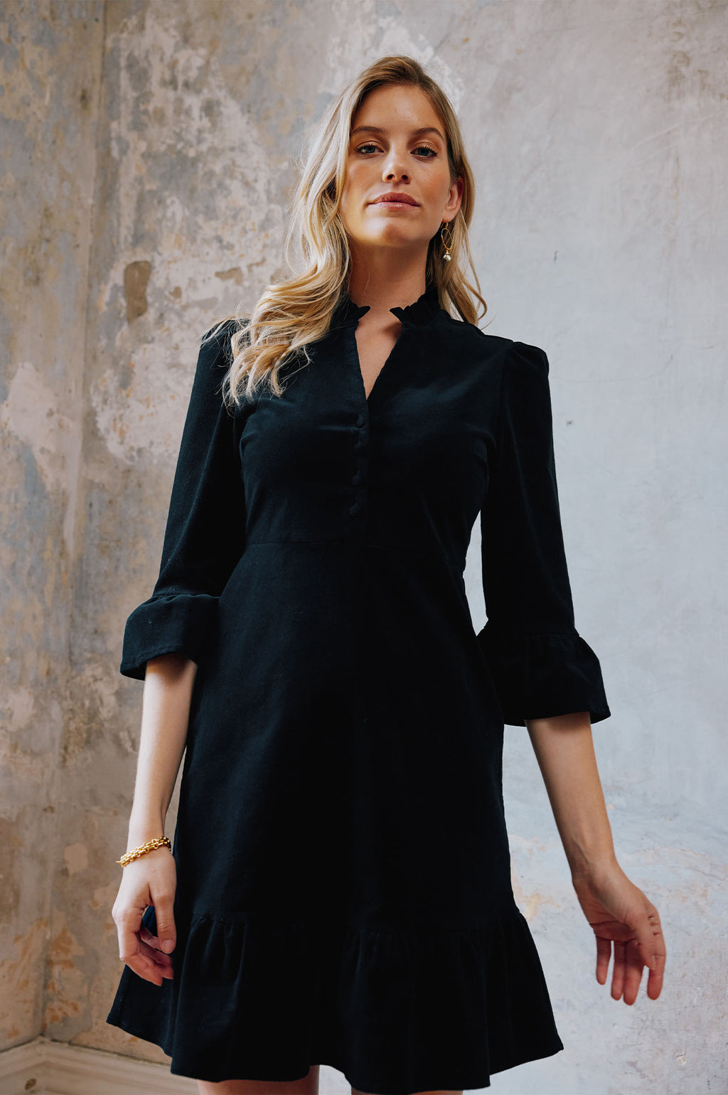 Black corduroy dress outfit 2025