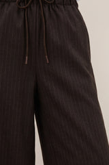 Pelle Pinstripe Pant | Brown