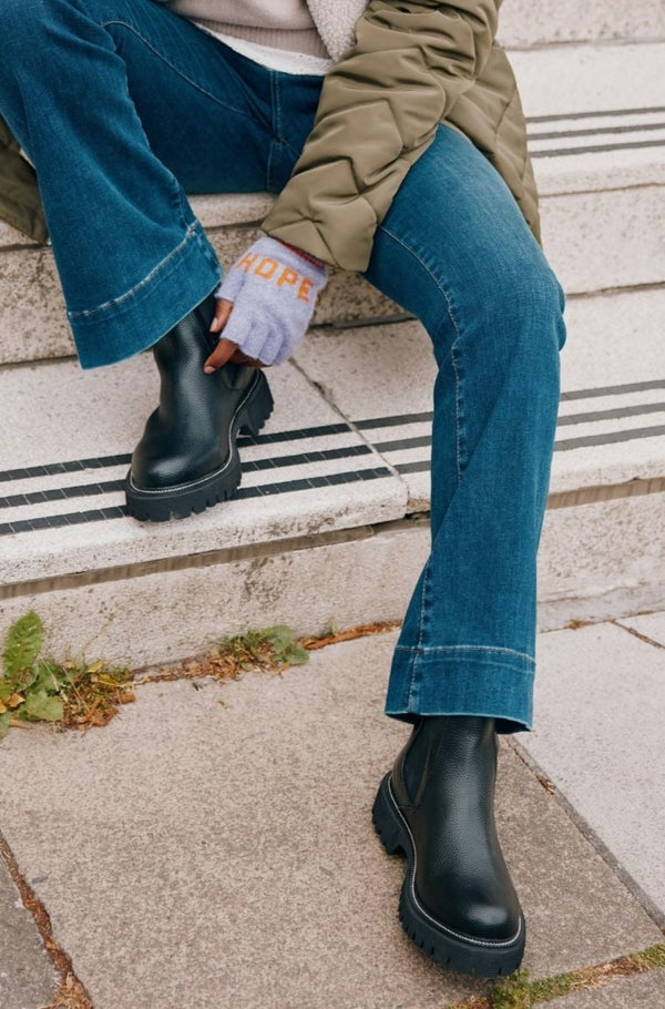 Zuke Chelsea Boot | Black