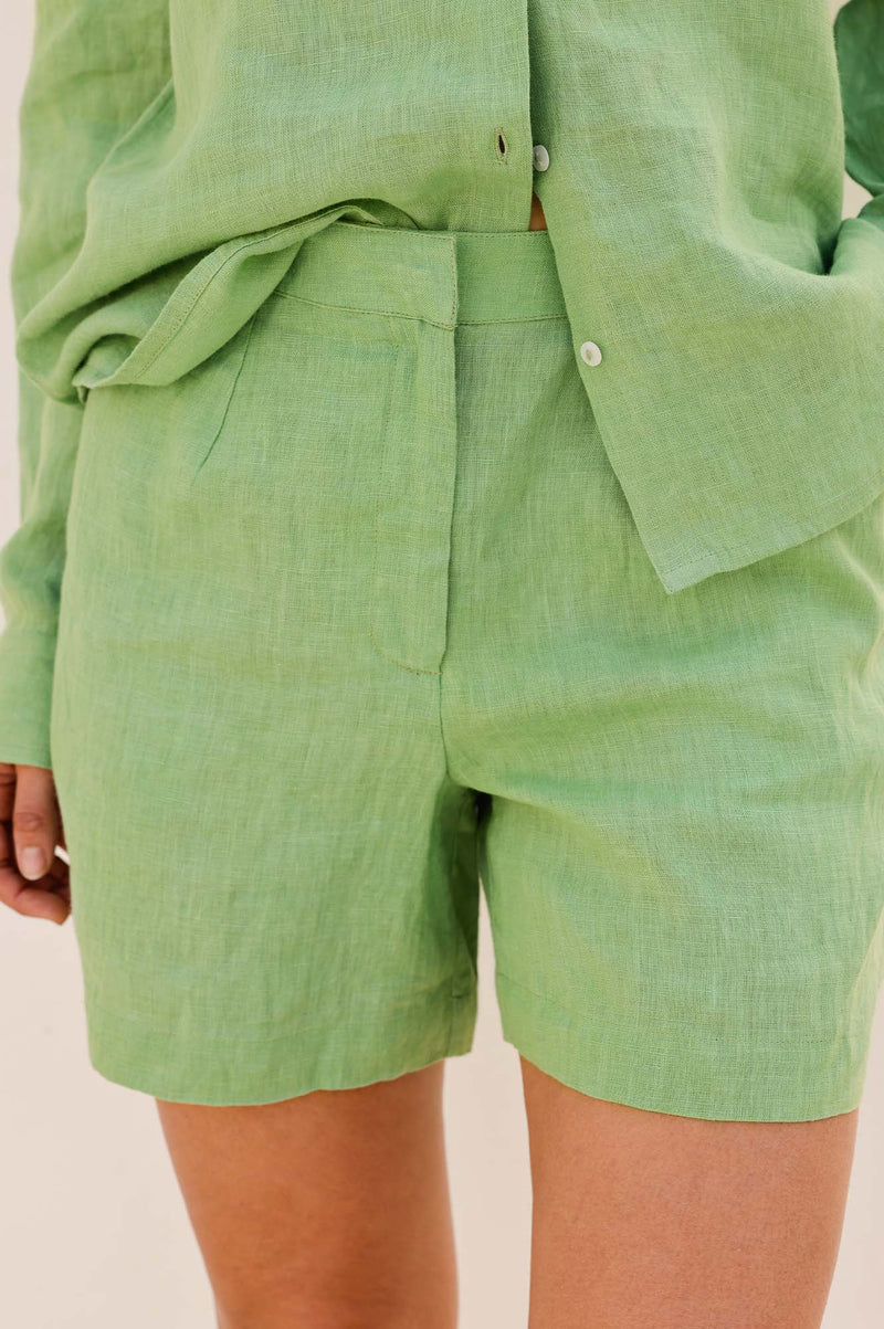 Alexandra Short Linen Shorts | Green