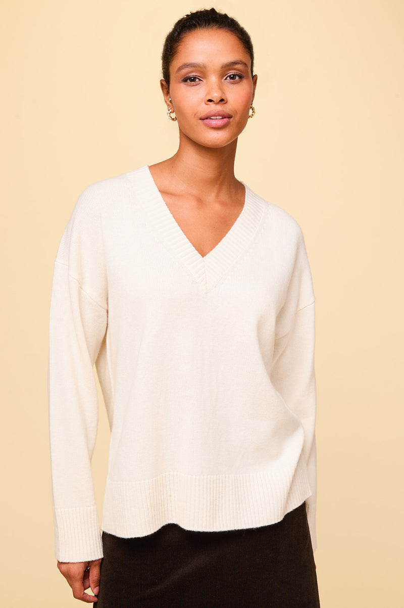 Aspiga Ladies Sustainable Relaxed V Neck Knitted Wool Jumper Cream