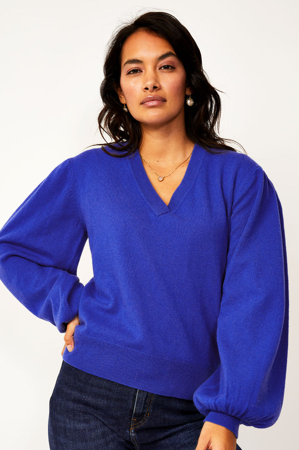 Merino-Cashmere-Blend-V-Neck-Jumper-Cobalt-Blue