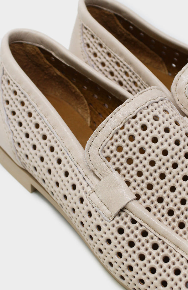 Zoe Loafers | Beige