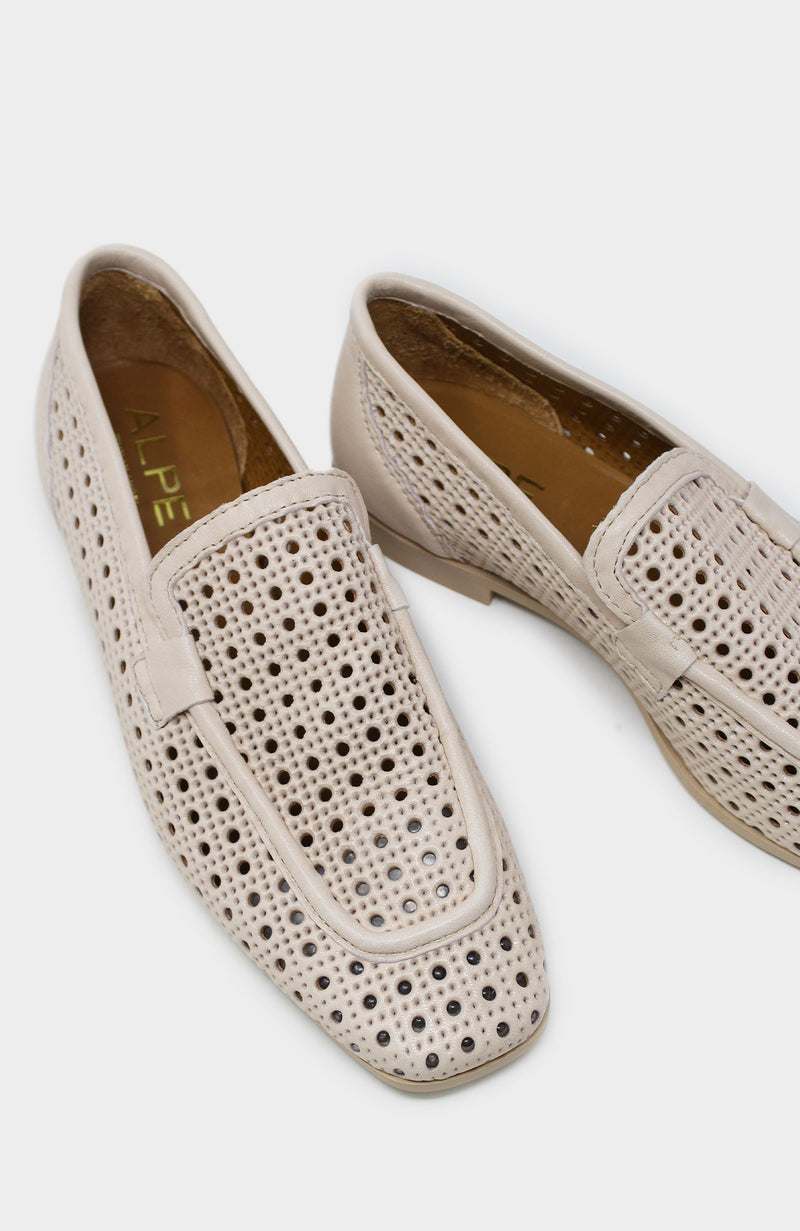 Zoe Loafers | Beige
