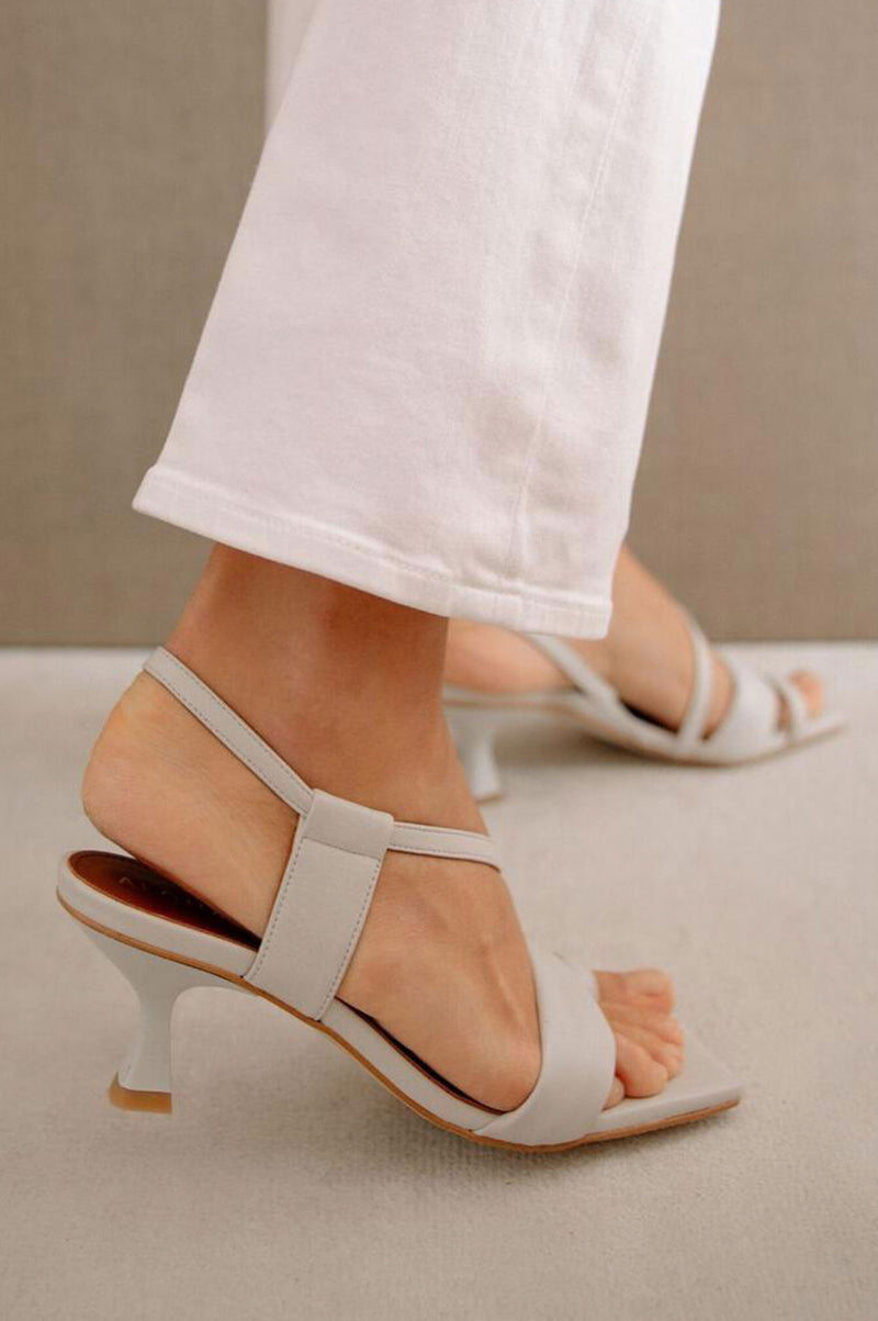 asymmetric-leather-sandals-off-white-alohas