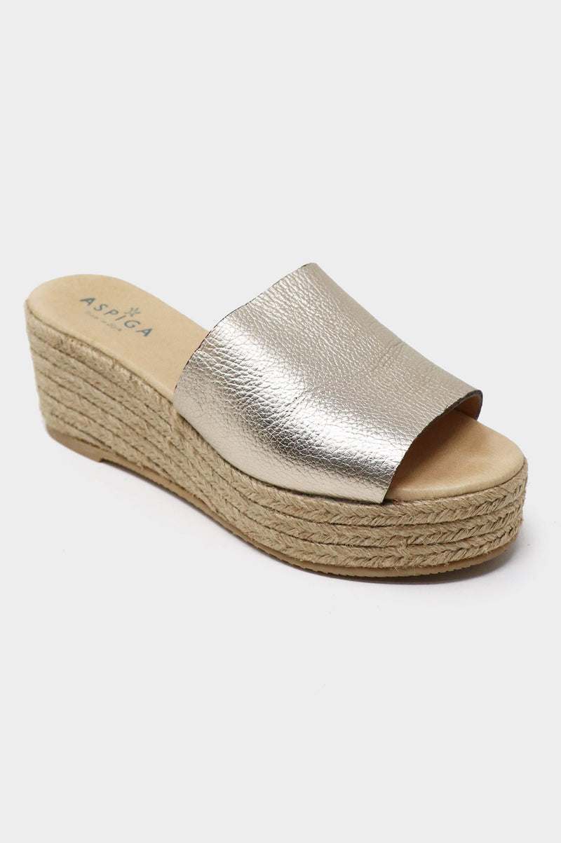 Laura-Mule-Gold-Aspiga
