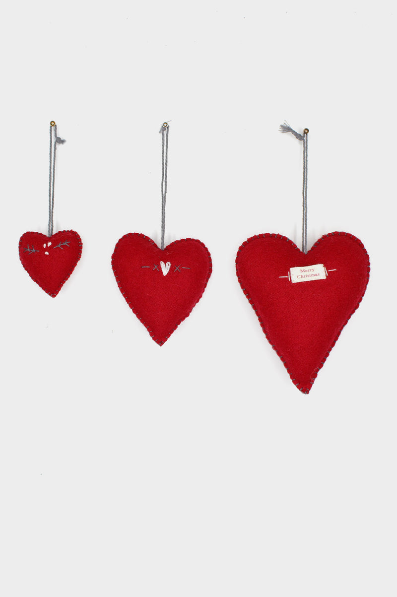 Christmas-Embroidered-Heart-Red